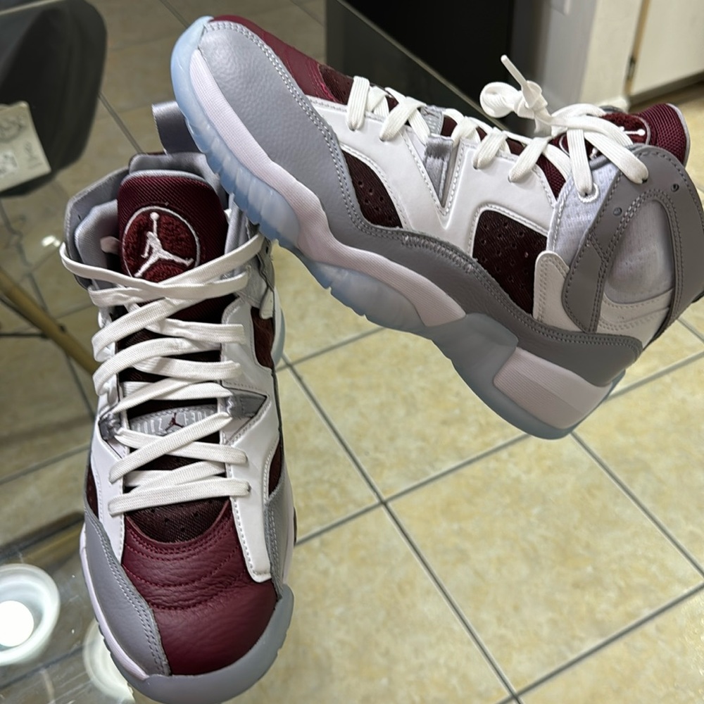 Jordan Jumpman Two Trey